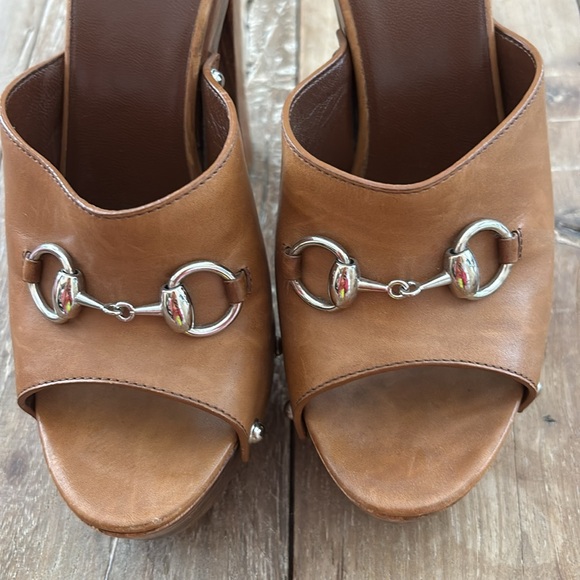 Gucci VINTAGE Brown Leather Marina Horsrbit Platform Mules - Picture 2 of 12